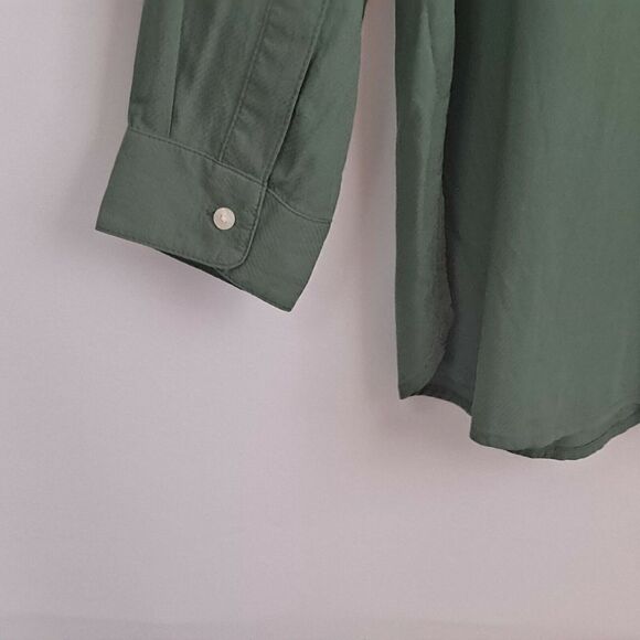 Ladies button front Blouse NWT - Picture 8 of 12